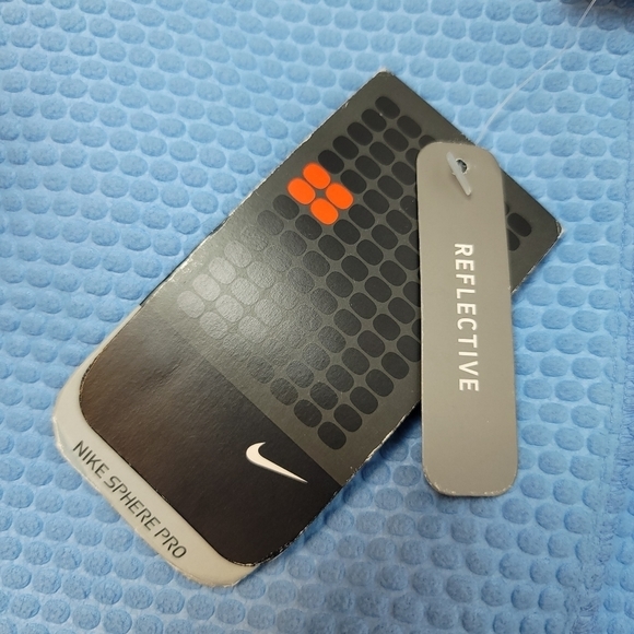 NWT NIKE Sphere Pro Reflective Running Vest Sz Med - Picture 7 of 9